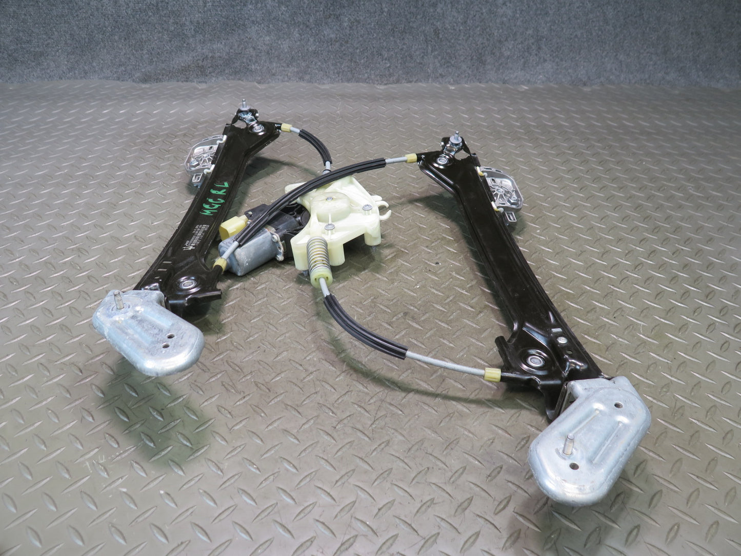 2014-2020 Maserati Ghibli M157 Rear Left Door Window Regulator w Motor