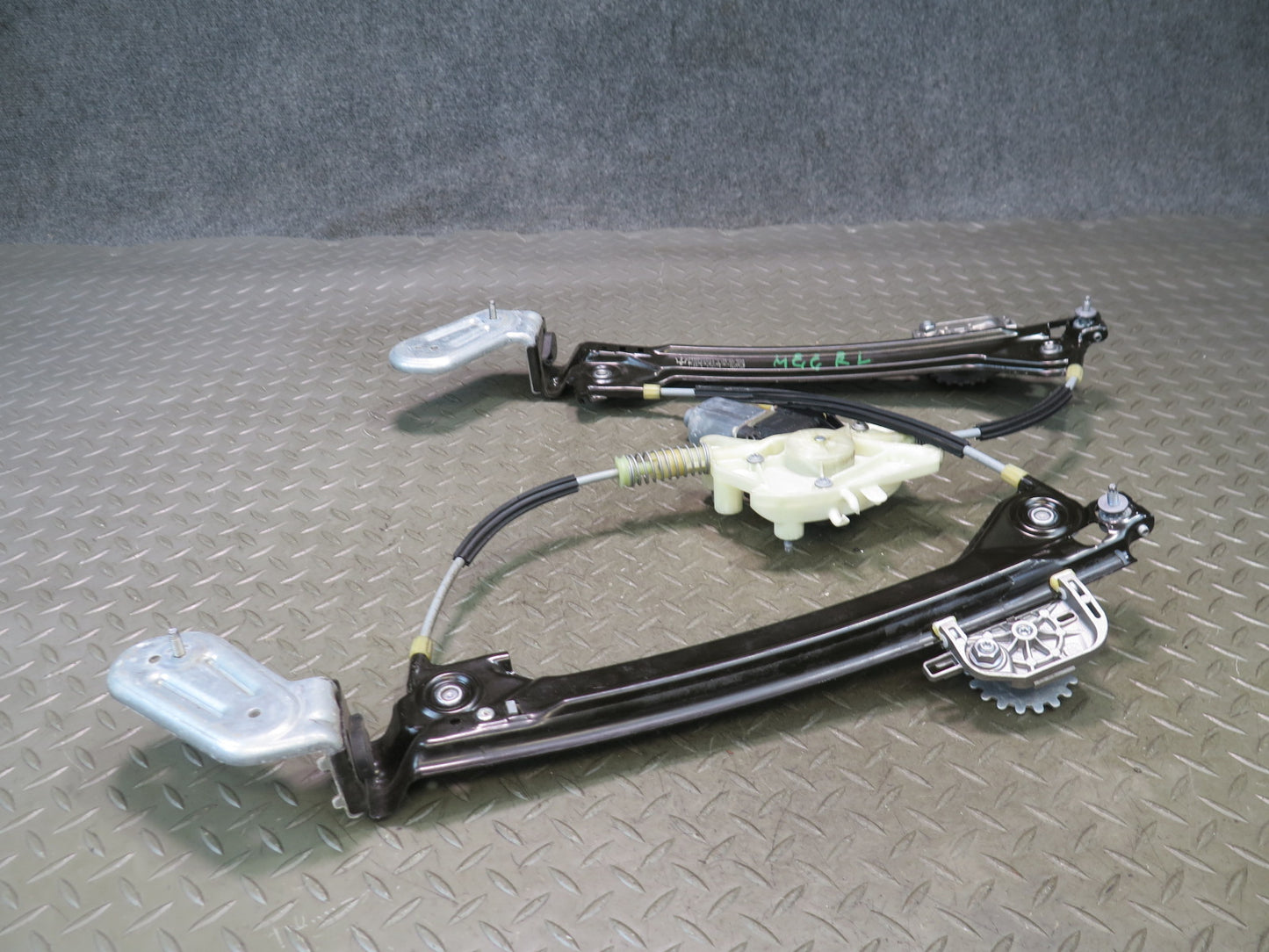 2014-2020 Maserati Ghibli M157 Rear Left Door Window Regulator w Motor