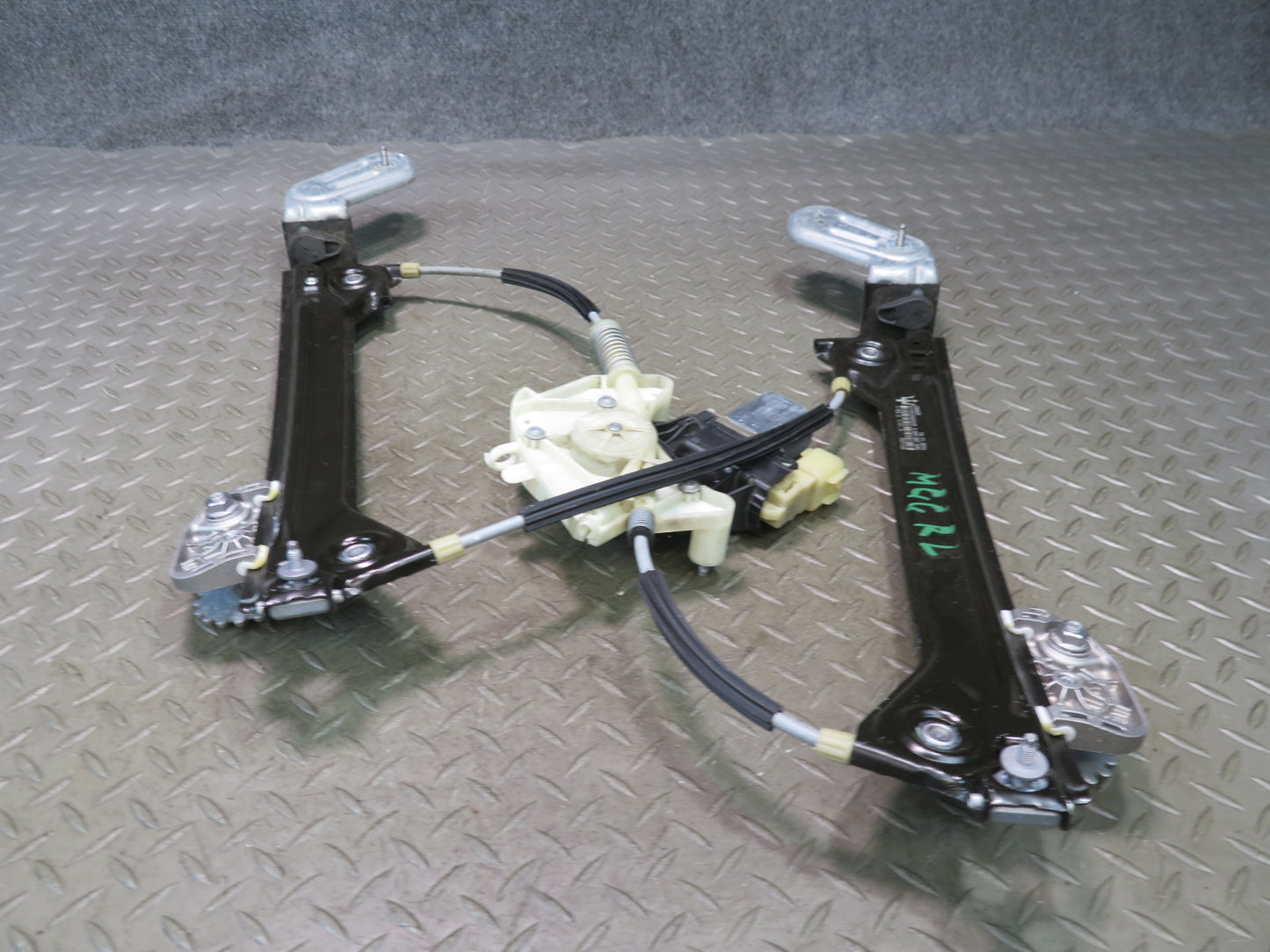 2014-2020 Maserati Ghibli M157 Rear Left Door Window Regulator w Motor