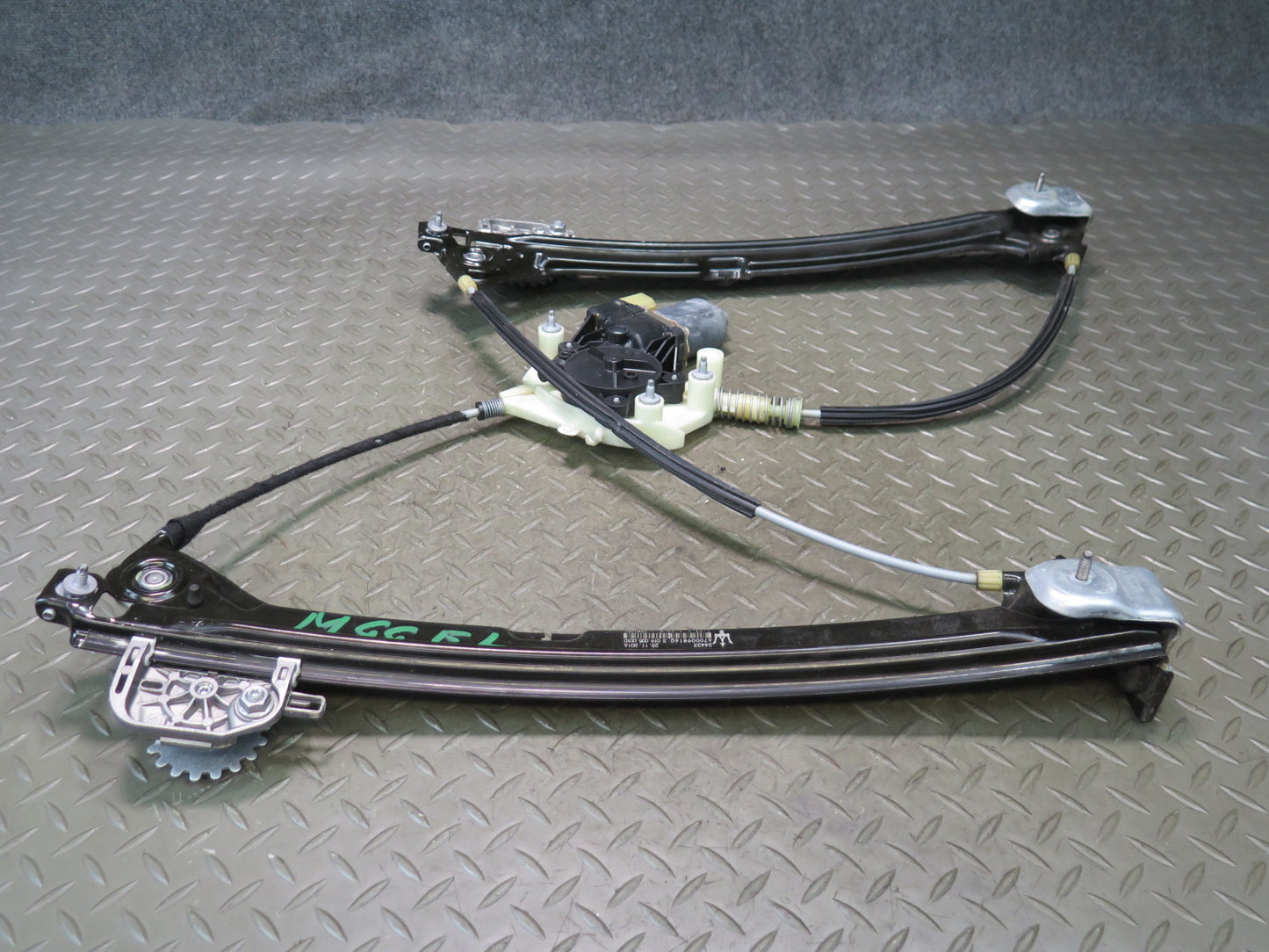2014-2020 Maserati Ghibli M157 Front Left Door Window Regulator w Motor