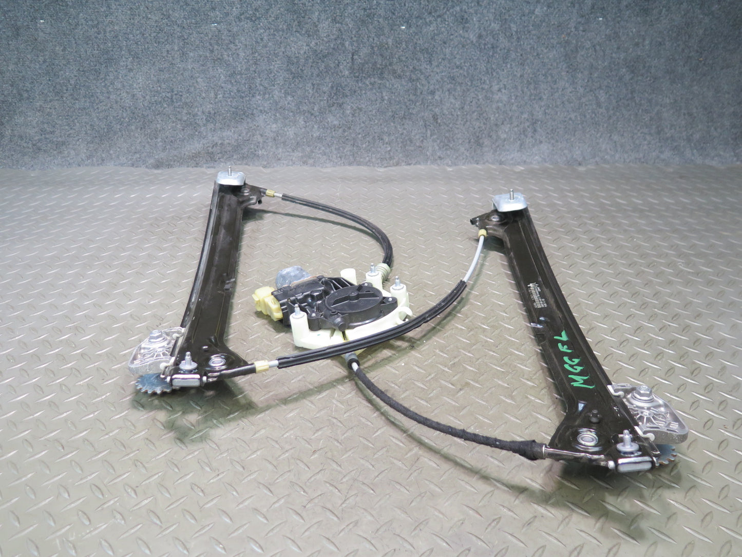 2014-2020 Maserati Ghibli M157 Front Left Door Window Regulator w Motor