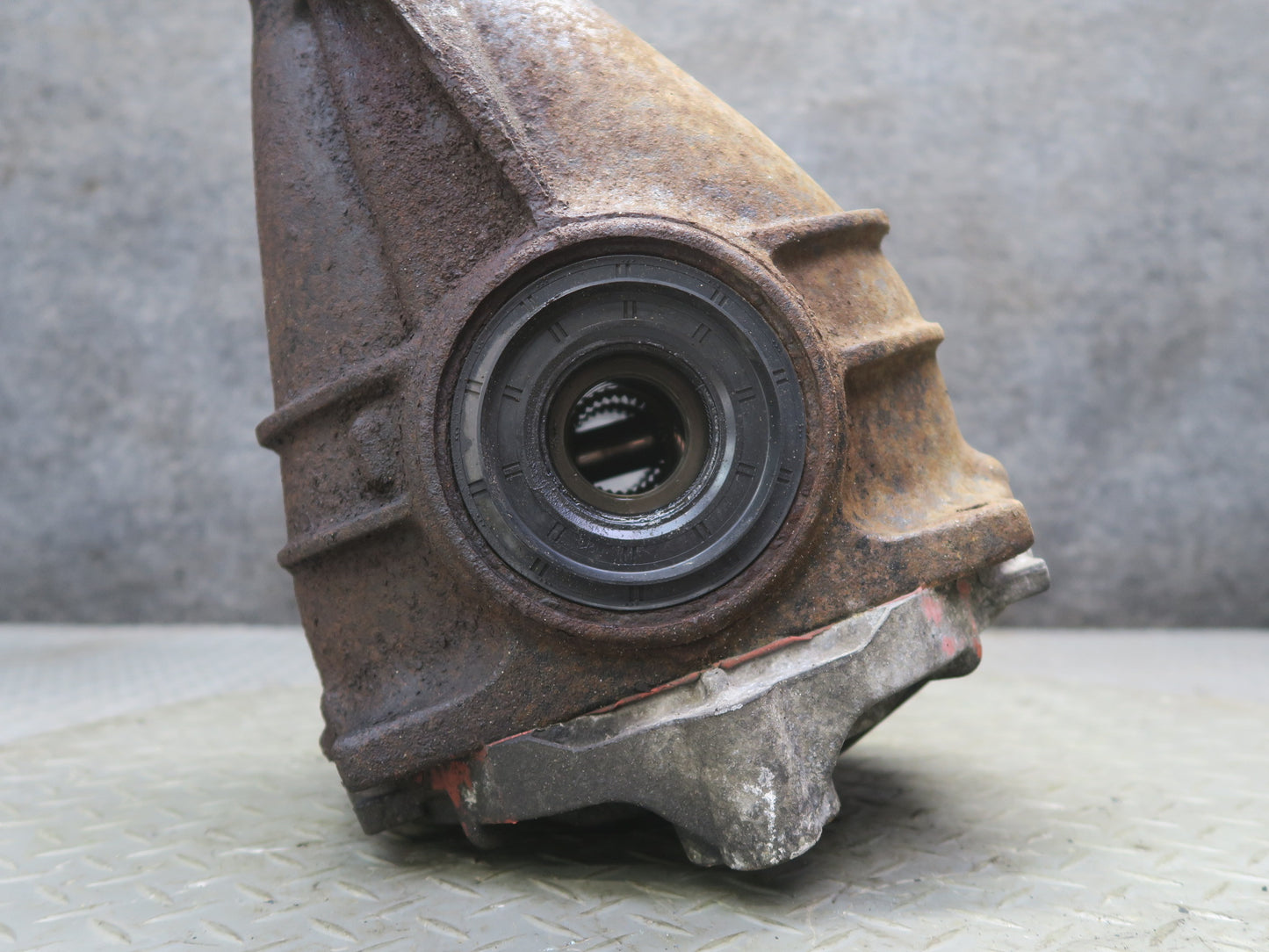 04-06 Lexus UCF30L LS430 RWD Rear Differential Carrier 3.769 Ratio OEM