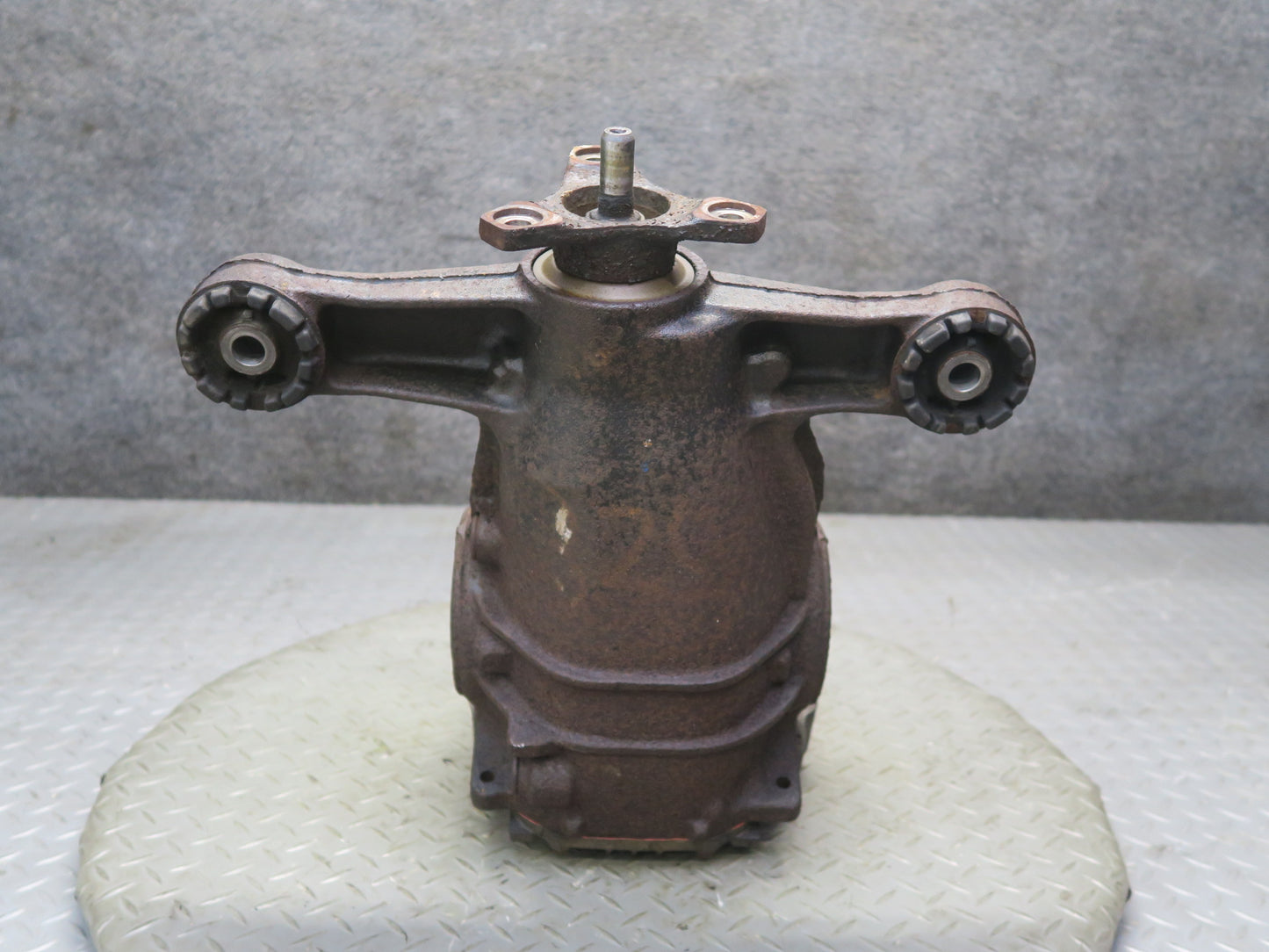 04-06 Lexus UCF30L LS430 RWD Rear Differential Carrier 3.769 Ratio OEM