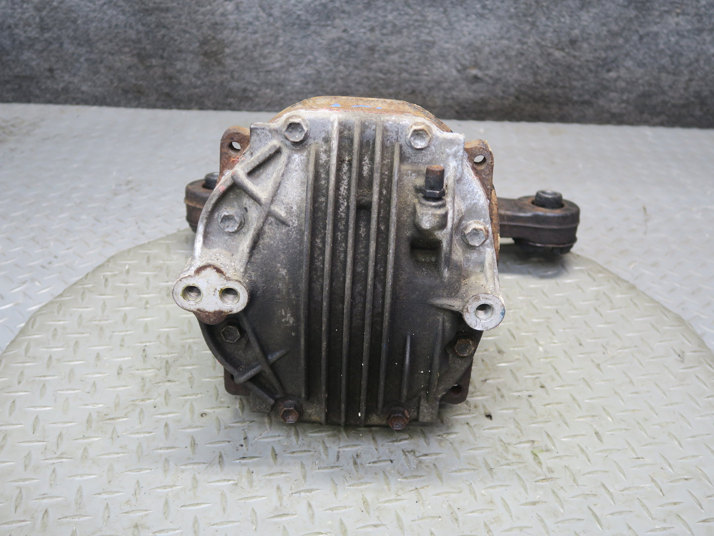 04-06 Lexus UCF30L LS430 RWD Rear Differential Carrier 3.769 Ratio OEM