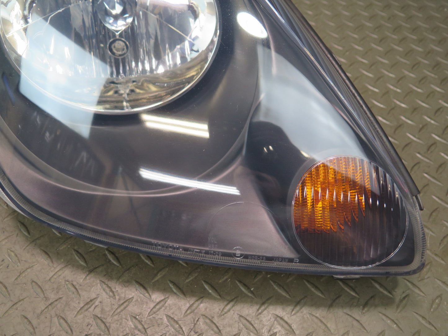 00-02 Toyota MR2 Spyder ZZW30L Front Right Halogen Headlight Lamp OEM