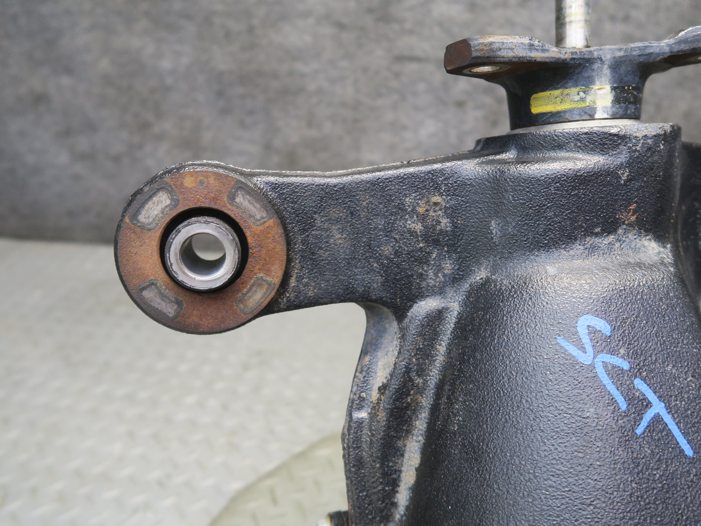 02-05 Lexus GS430 SC430 Rear Differential Carrier 3.266 Ratio 122k Miles OEM