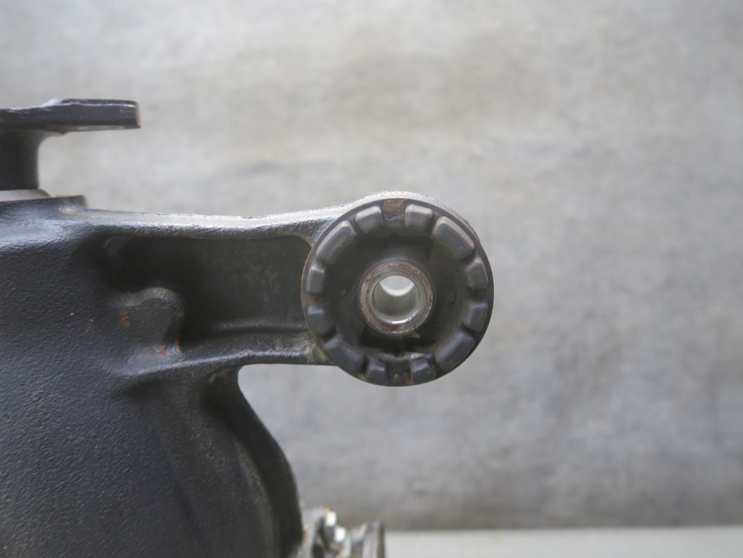 02-05 Lexus GS430 SC430 Rear Differential Carrier 3.266 Ratio 122k Miles OEM