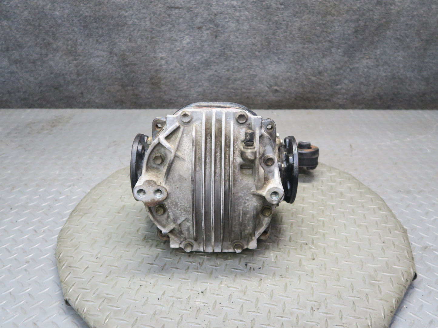 02-05 Lexus GS430 SC430 Rear Differential Carrier 3.266 Ratio 122k Miles OEM