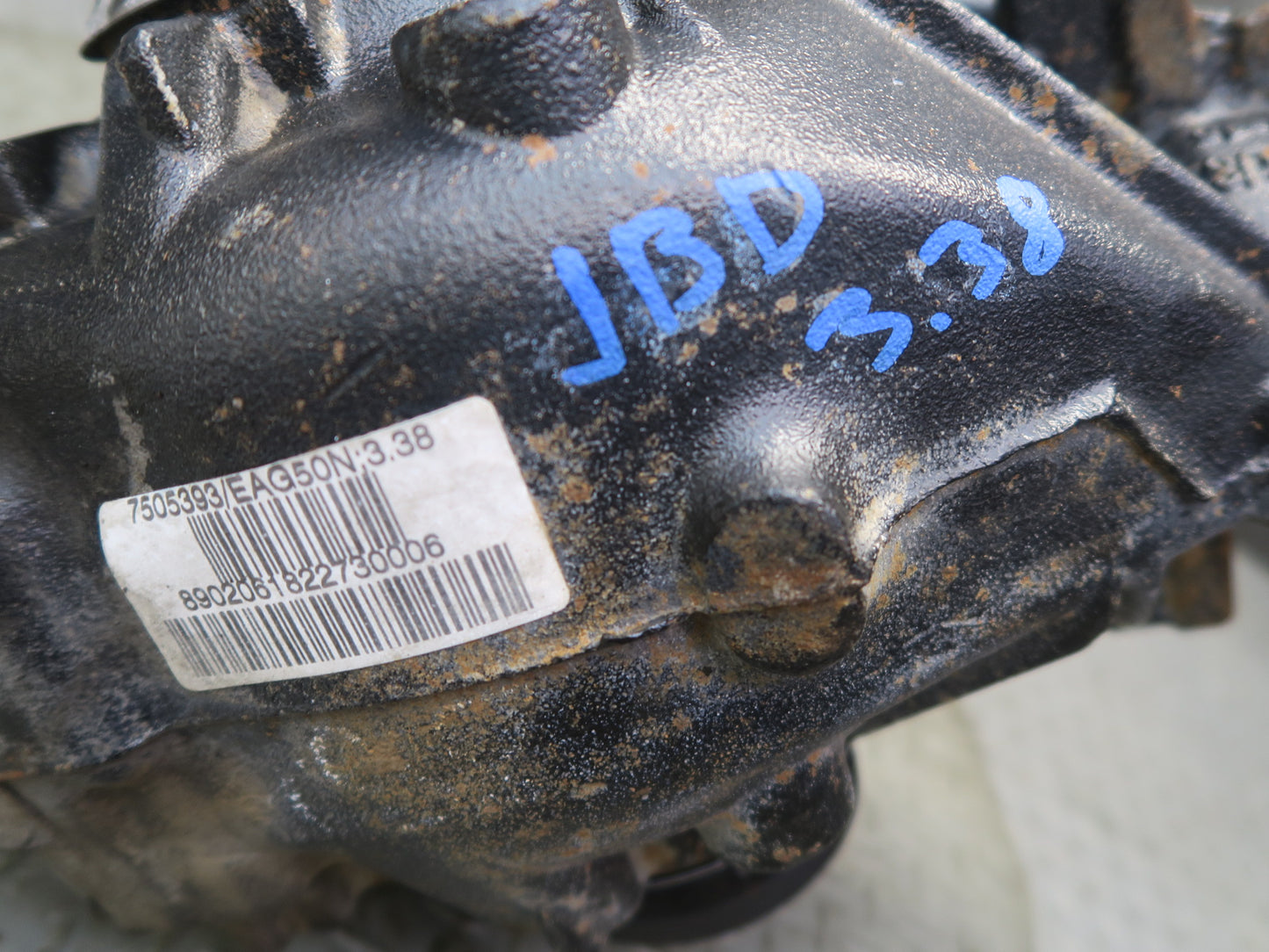 01-06 BMW E46 330i 330Ci A/T Rear Differential Carrier 3.38 Ratio 7505393 OEM