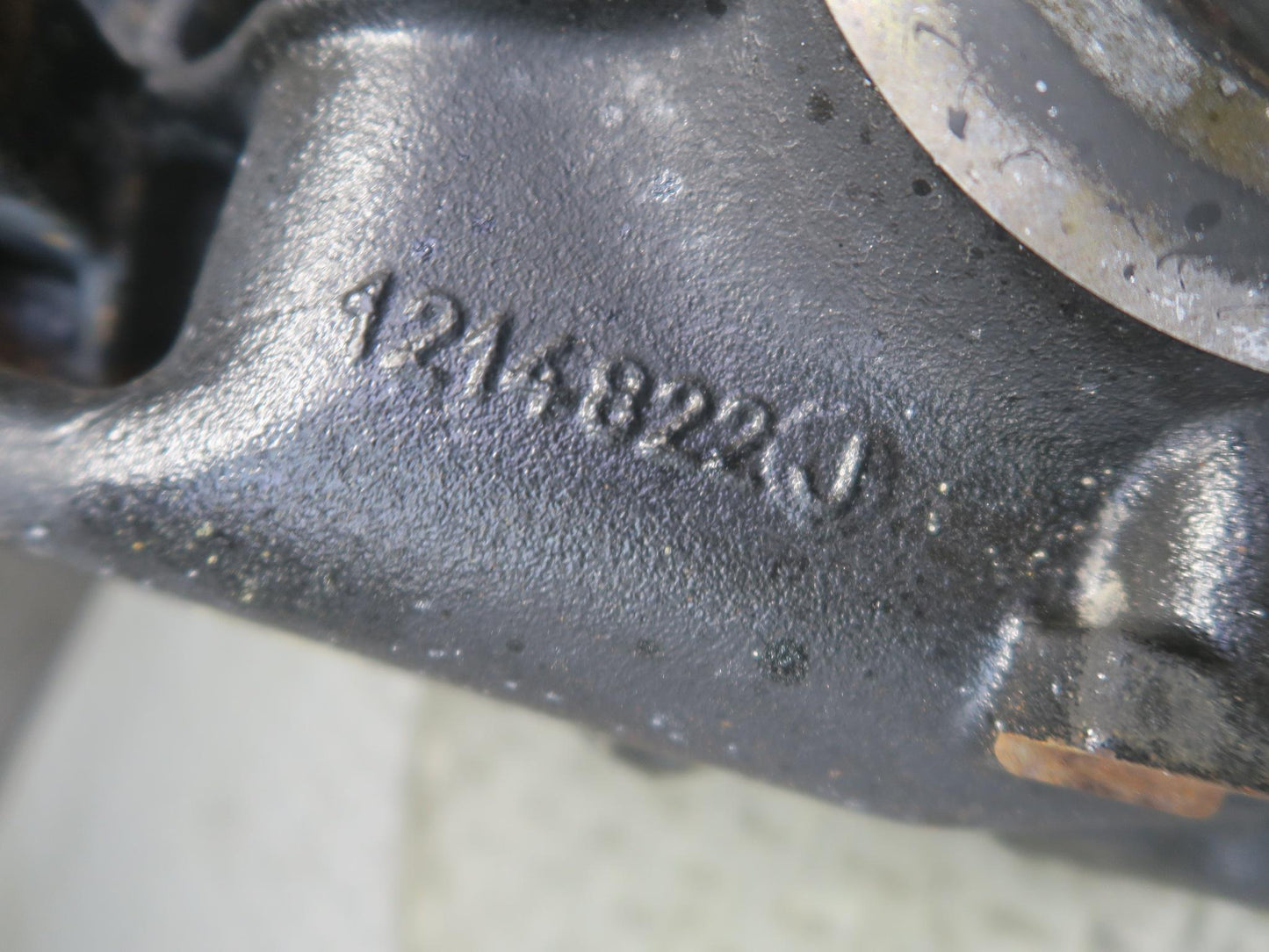 01-06 BMW E46 330i 330Ci A/T Rear Differential Carrier 3.38 Ratio 7505393 OEM