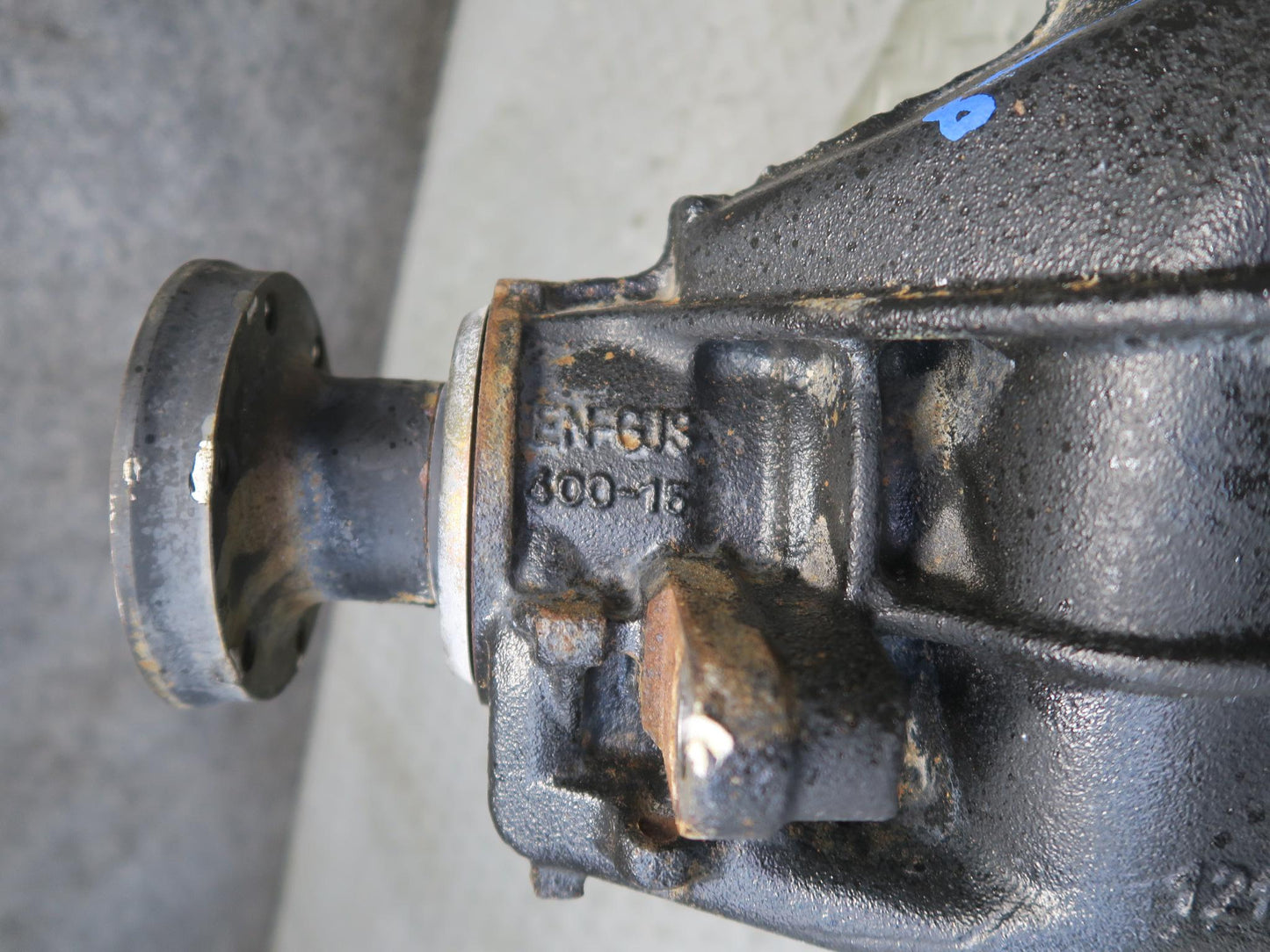 01-06 BMW E46 330i 330Ci A/T Rear Differential Carrier 3.38 Ratio 7505393 OEM