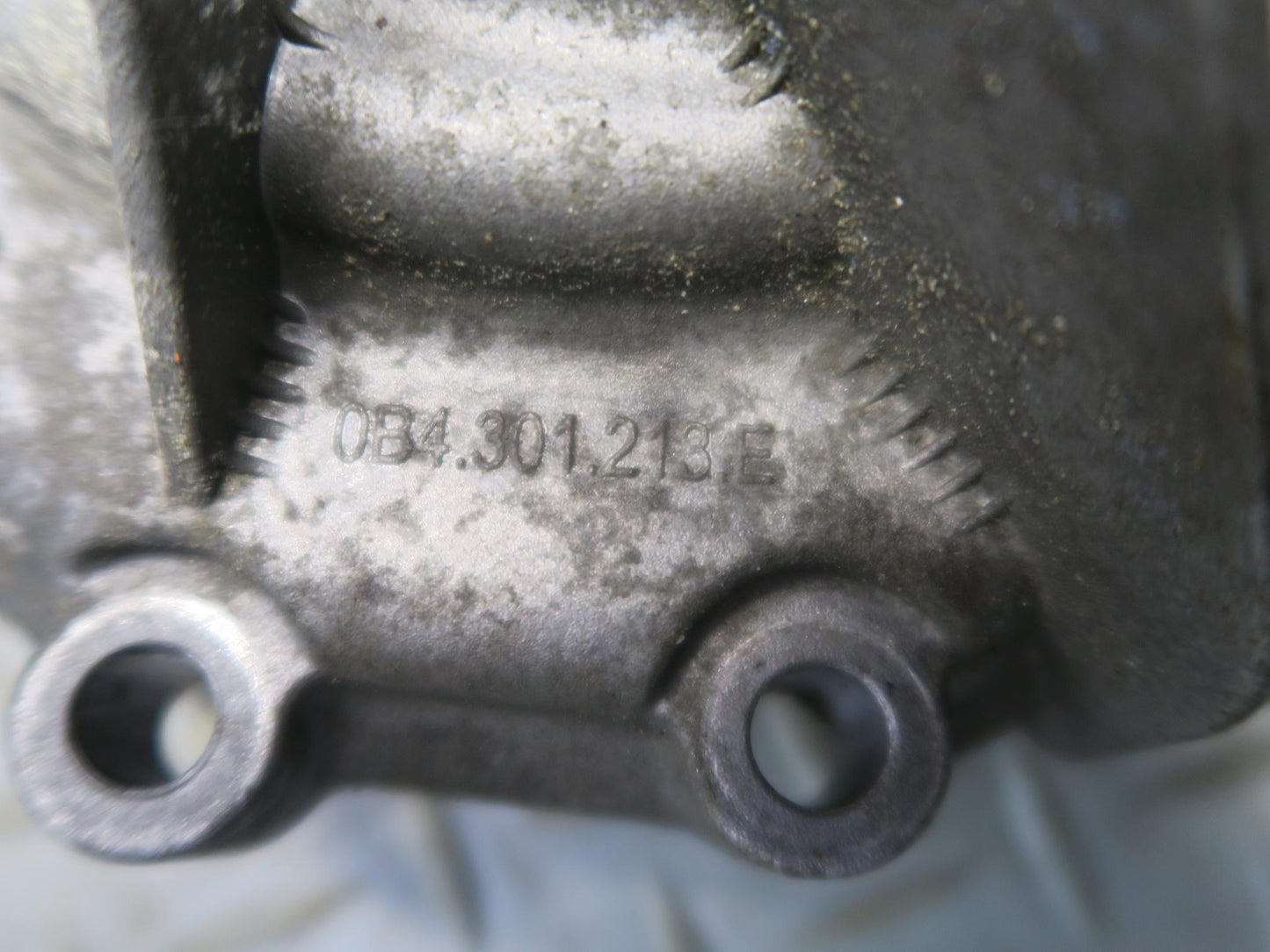 13-15 Audi RS5 4.2L V8 Transmission Center Differential Tailshaft OEM