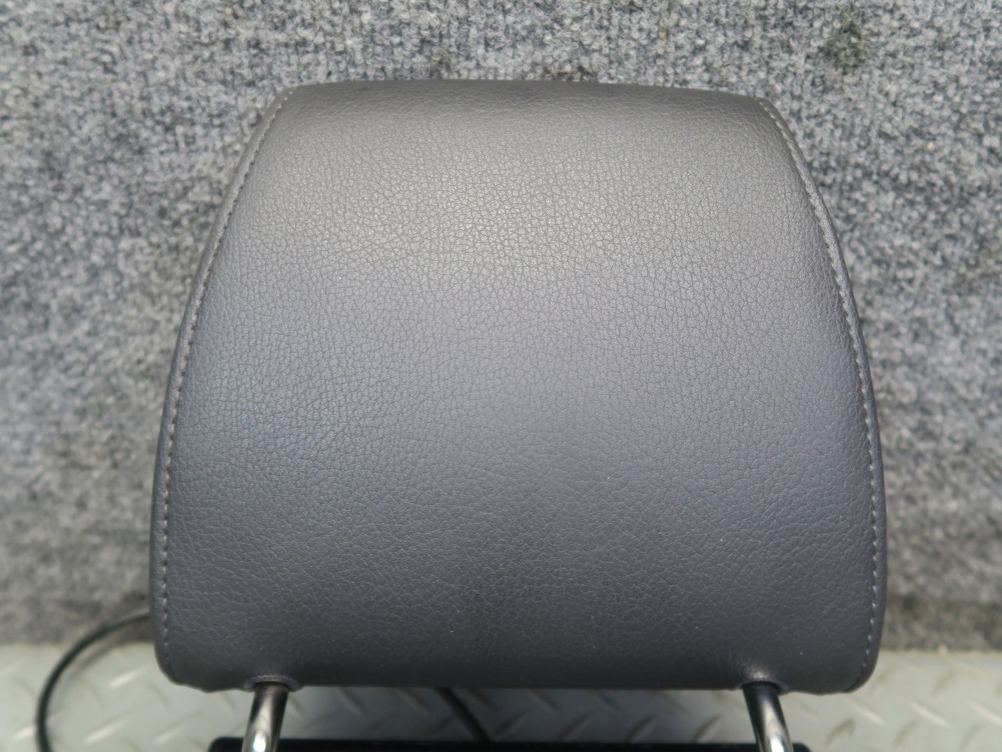 12-15 Audi Q7 4L Set of 2 Rear Left & Right 3RD ROW Seat Headrest Black OEM