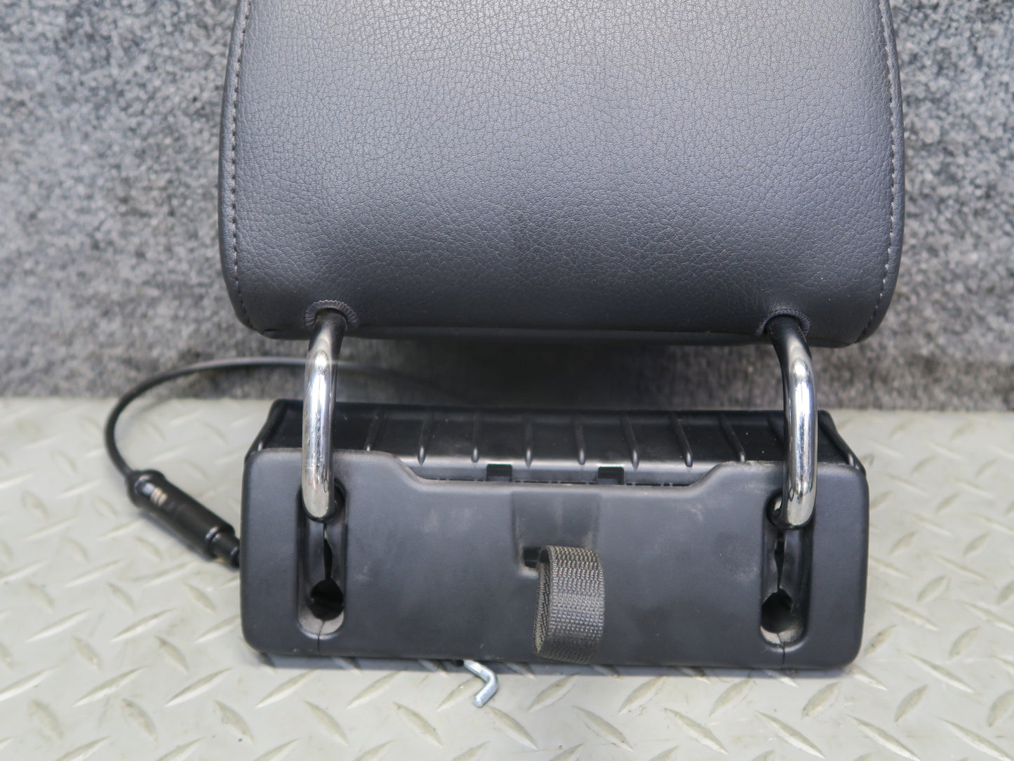 12-15 Audi Q7 4L Set of 2 Rear Left & Right 3RD ROW Seat Headrest Black OEM