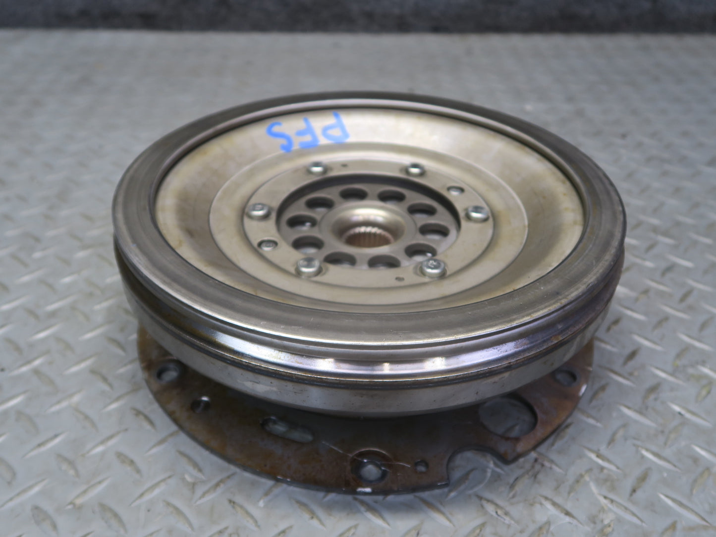 13-15 Audi RS5 8F7 4.2L V8 Auto Transmission Dual Mass Flywheel 0B5105317G OEM