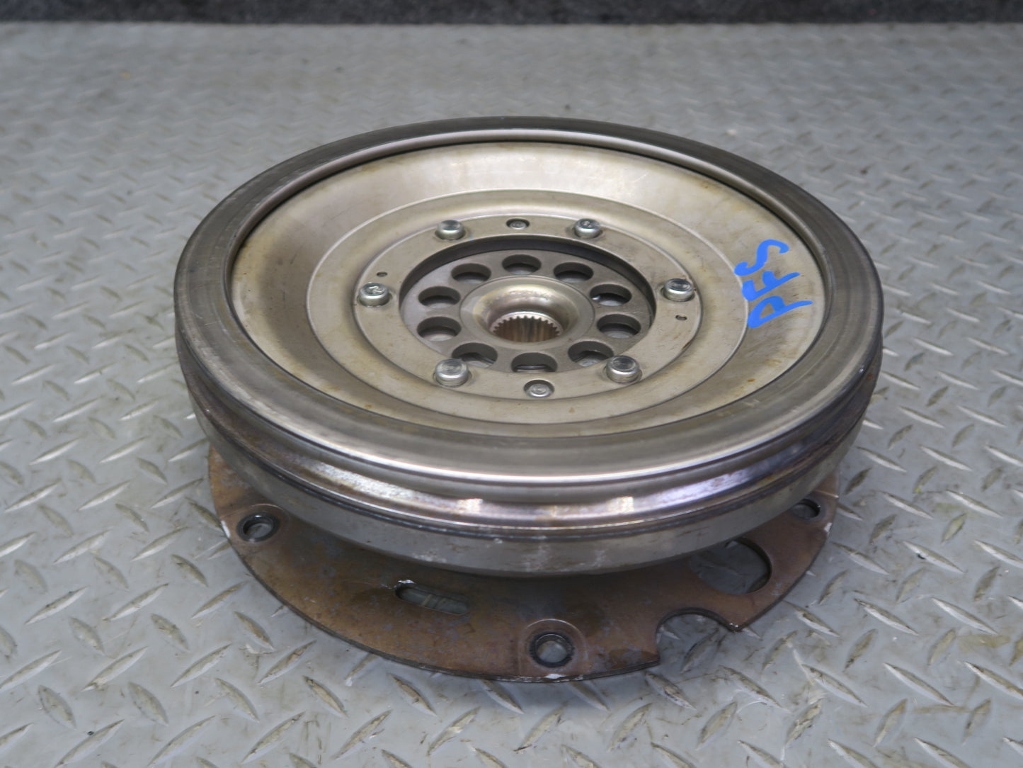 13-15 Audi RS5 8F7 4.2L V8 Auto Transmission Dual Mass Flywheel 0B5105317G OEM