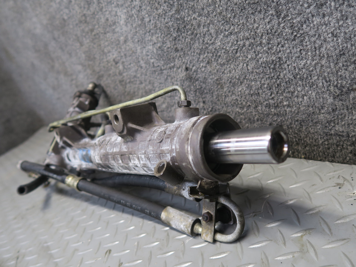 02-06 BMW E46 330Ci 330i Power Steering Rack & Pinion Yellow TAG 6757650 OEM