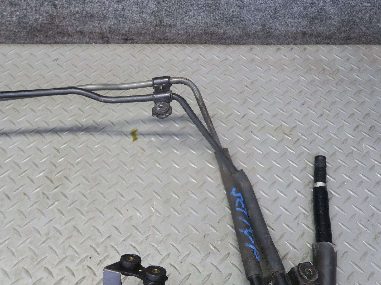02-10 Lexus UZZ40L SC430 Power Steering Pressure Line Hose Pipe Set OEM