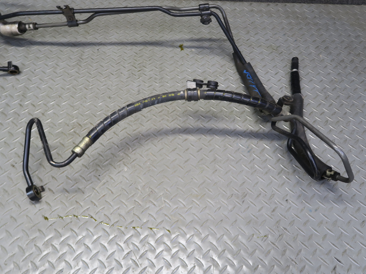 02-10 Lexus UZZ40L SC430 Power Steering Pressure Line Hose Pipe Set OEM