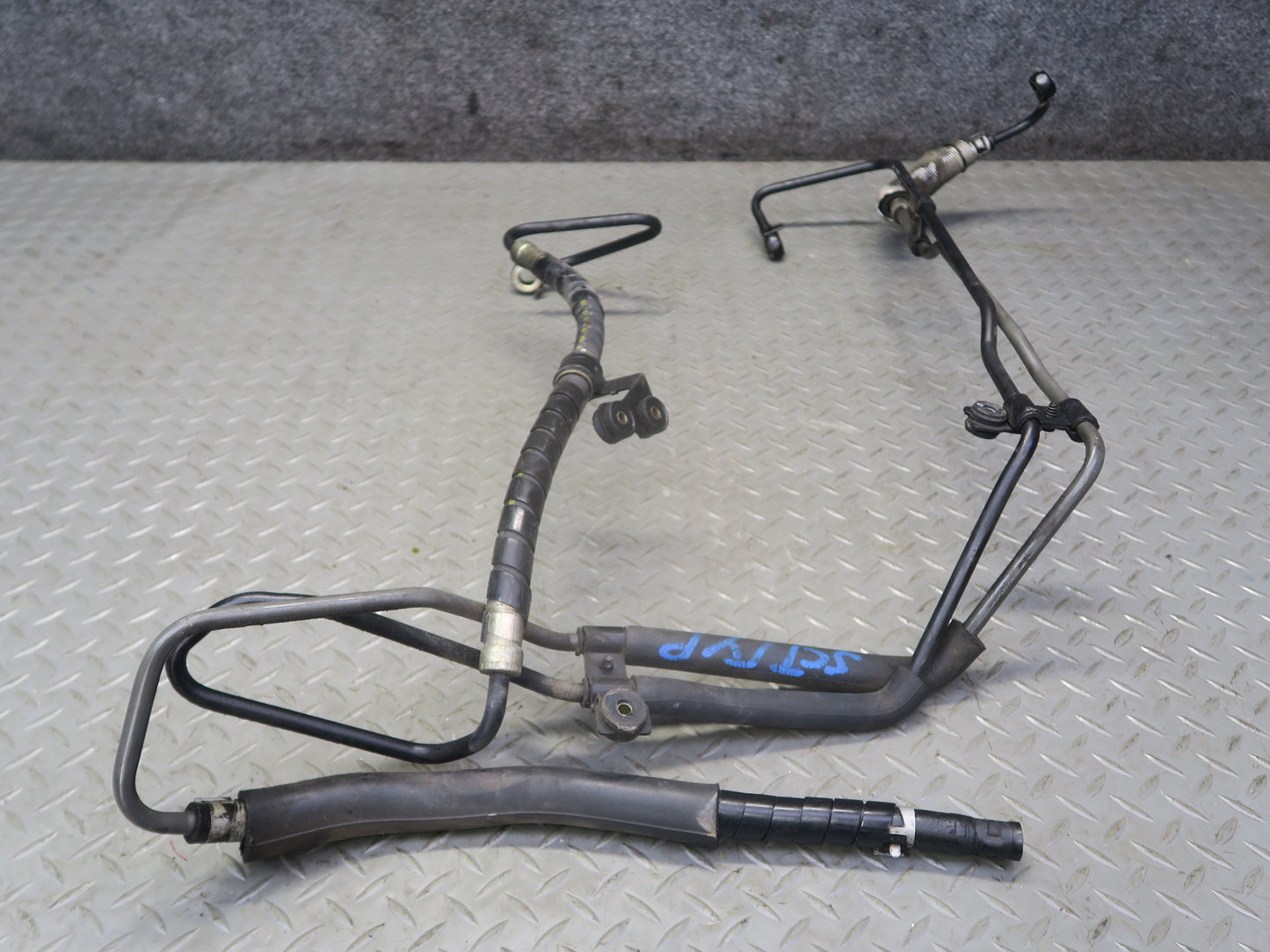 02-10 Lexus UZZ40L SC430 Power Steering Pressure Line Hose Pipe Set OEM