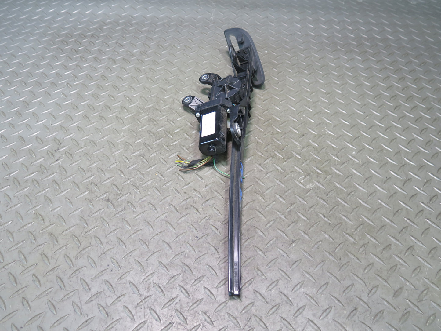 10-17 Audi A5 S5 RS5 8F7 Convert Front Left & Right Seat Belt Tensioner Set OEM