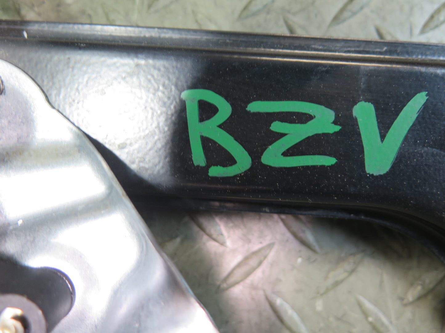 03-08 BMW E86 E85 Z4 Right Passenger Door Window Regulator w Motor OEM