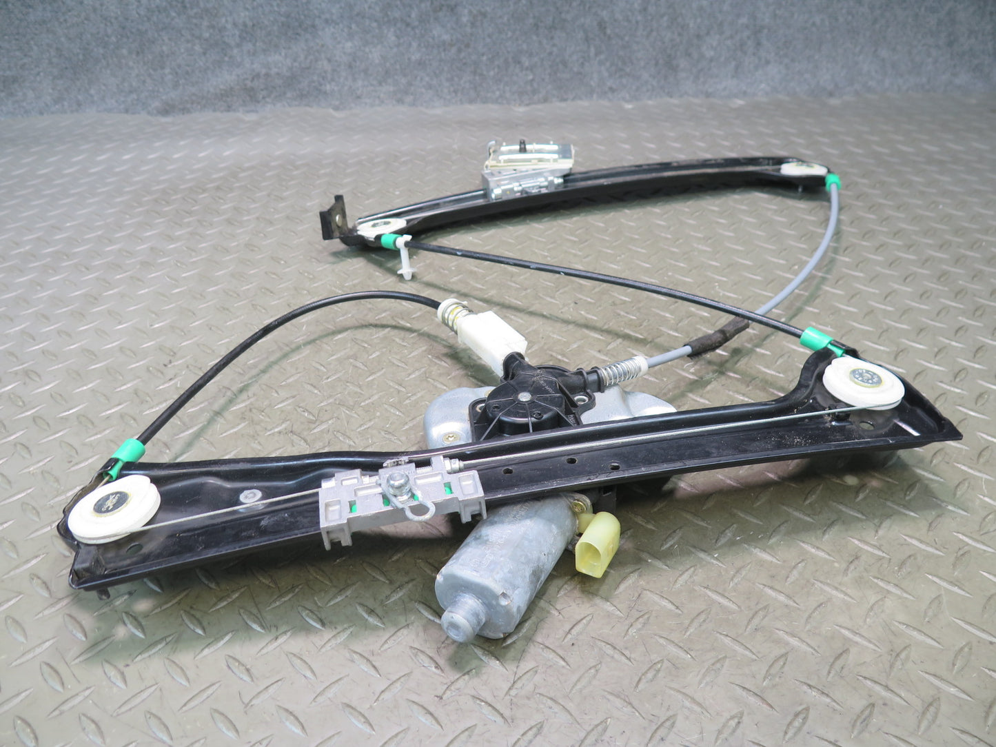 03-08 BMW E86 E85 Z4 Right Passenger Door Window Regulator w Motor OEM