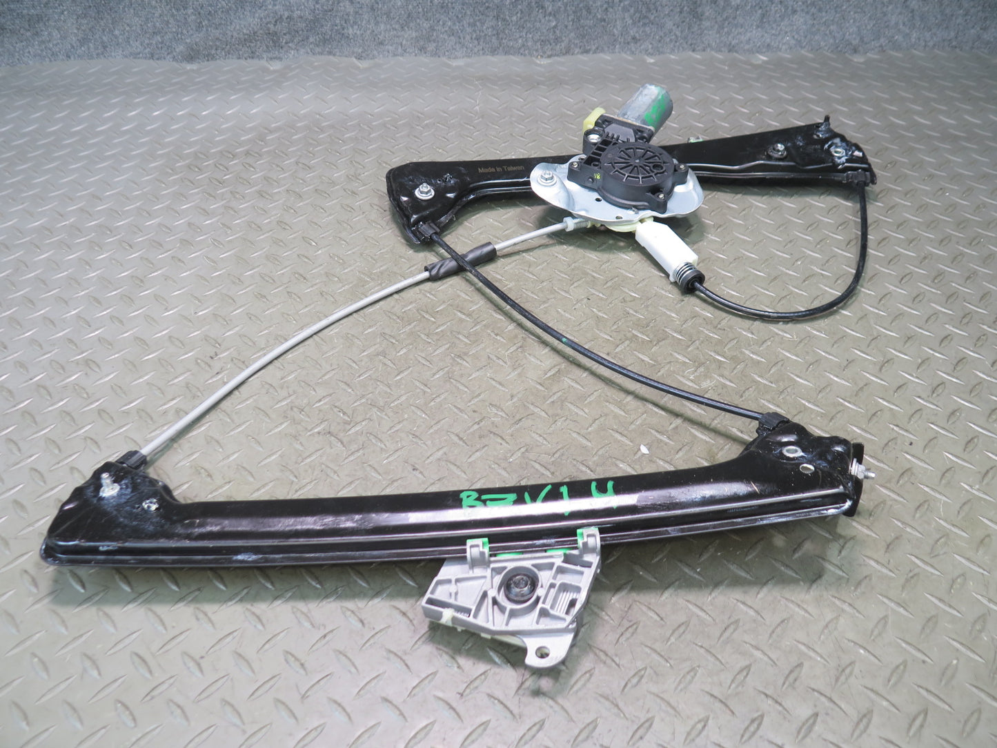 03-08 BMW E86 E85 Z4 Left Driver Side Door Window Regulator w Motor