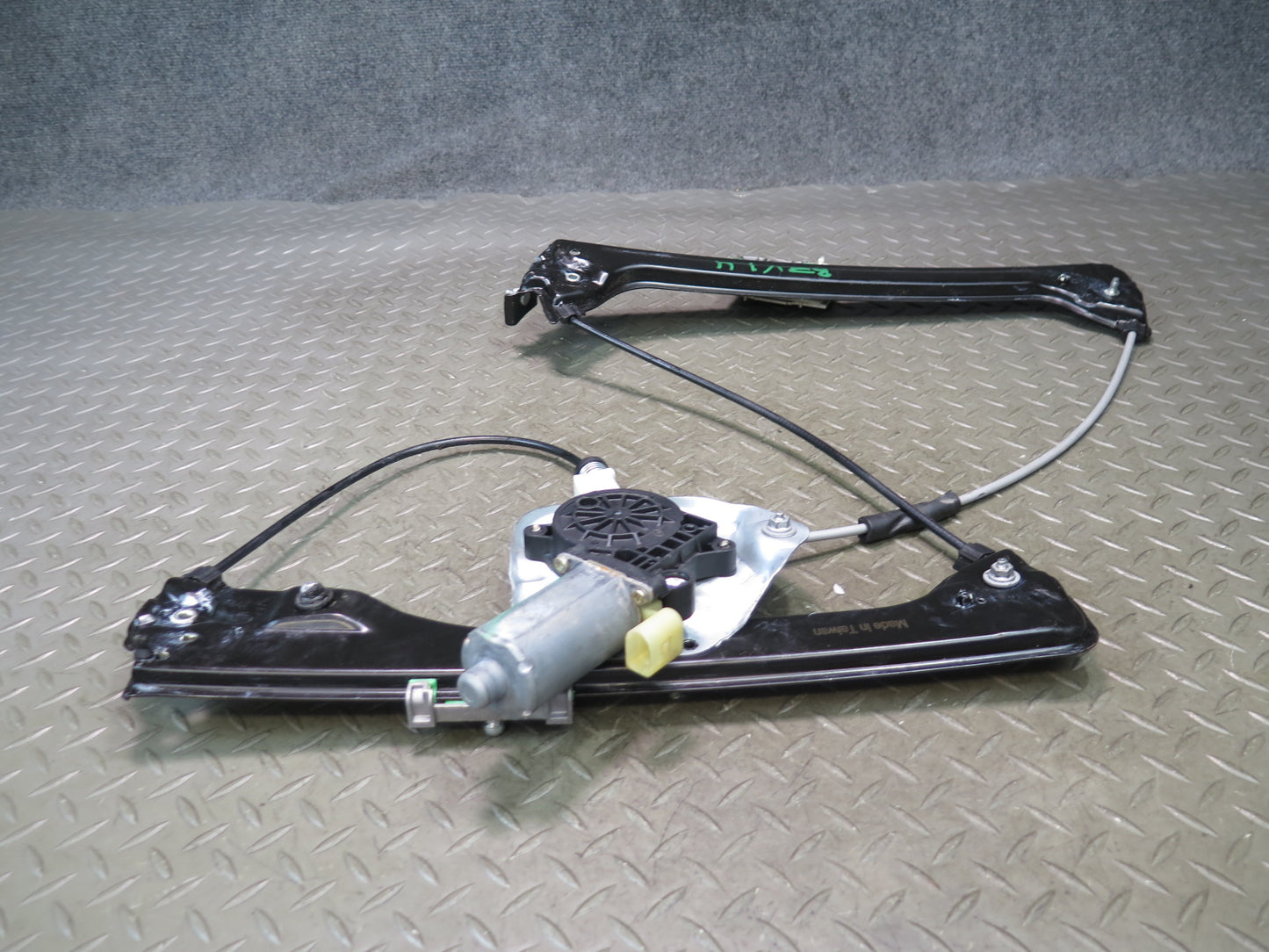 03-08 BMW E86 E85 Z4 Left Driver Side Door Window Regulator w Motor