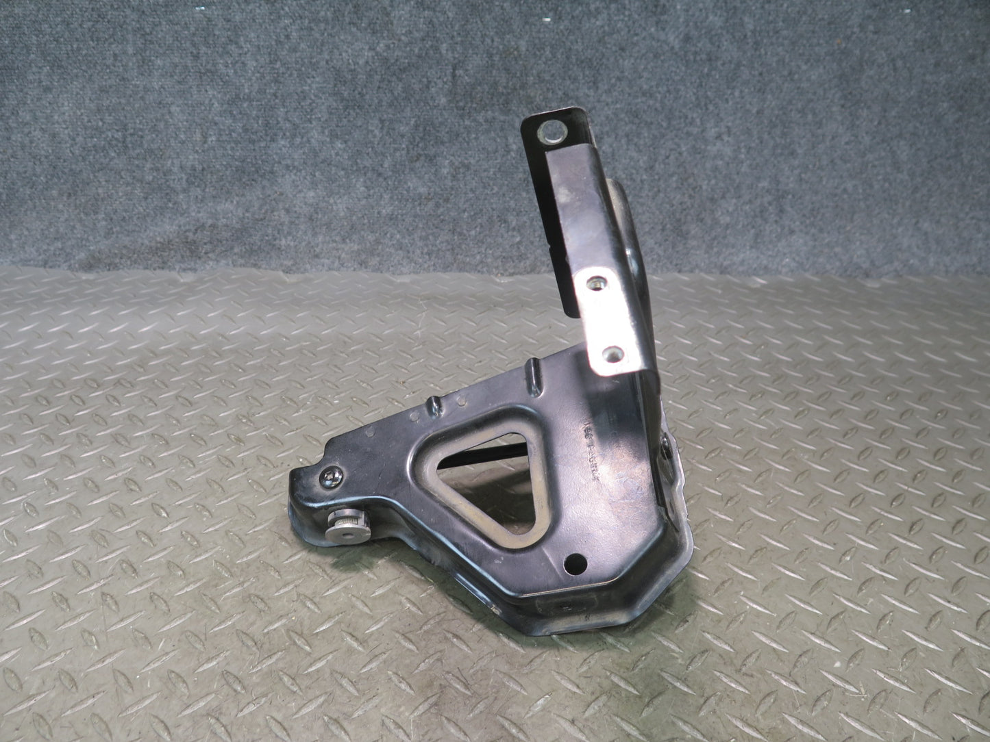 03-08 BMW E85 Z4 Front Right Headlight Support Bracket OEM