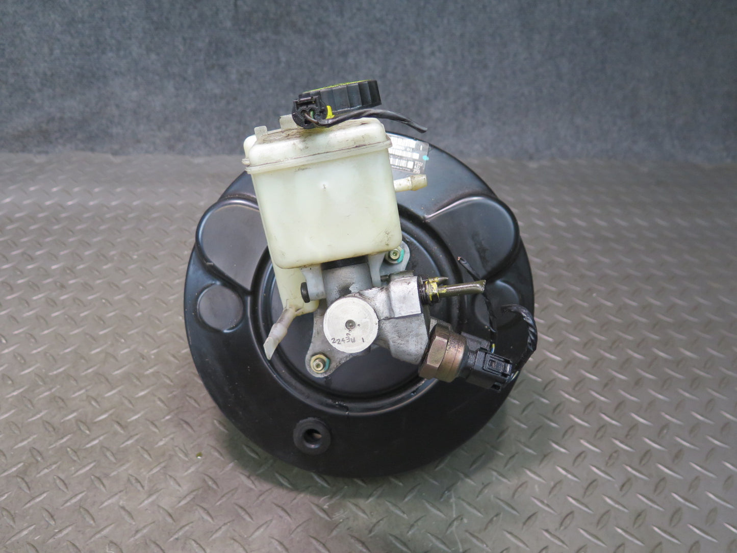 03-06 BMW E86 E85 Z4 Brake Master Cylinder Booster Fluid Reservoir Tank 67K OEM