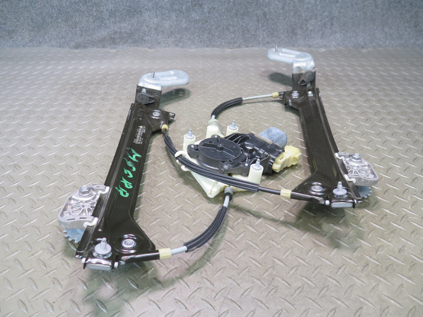 2014-2020 Maserati Ghibli M157 Rear Right Door Window Regulator w Motor