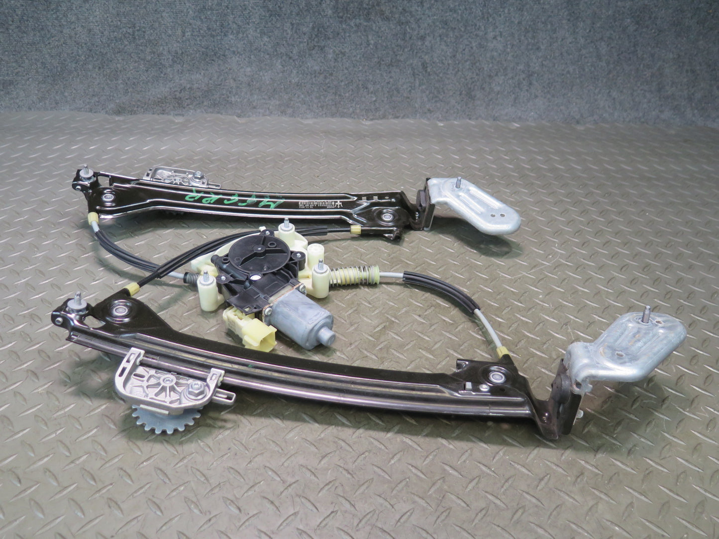 2014-2020 Maserati Ghibli M157 Rear Right Door Window Regulator w Motor