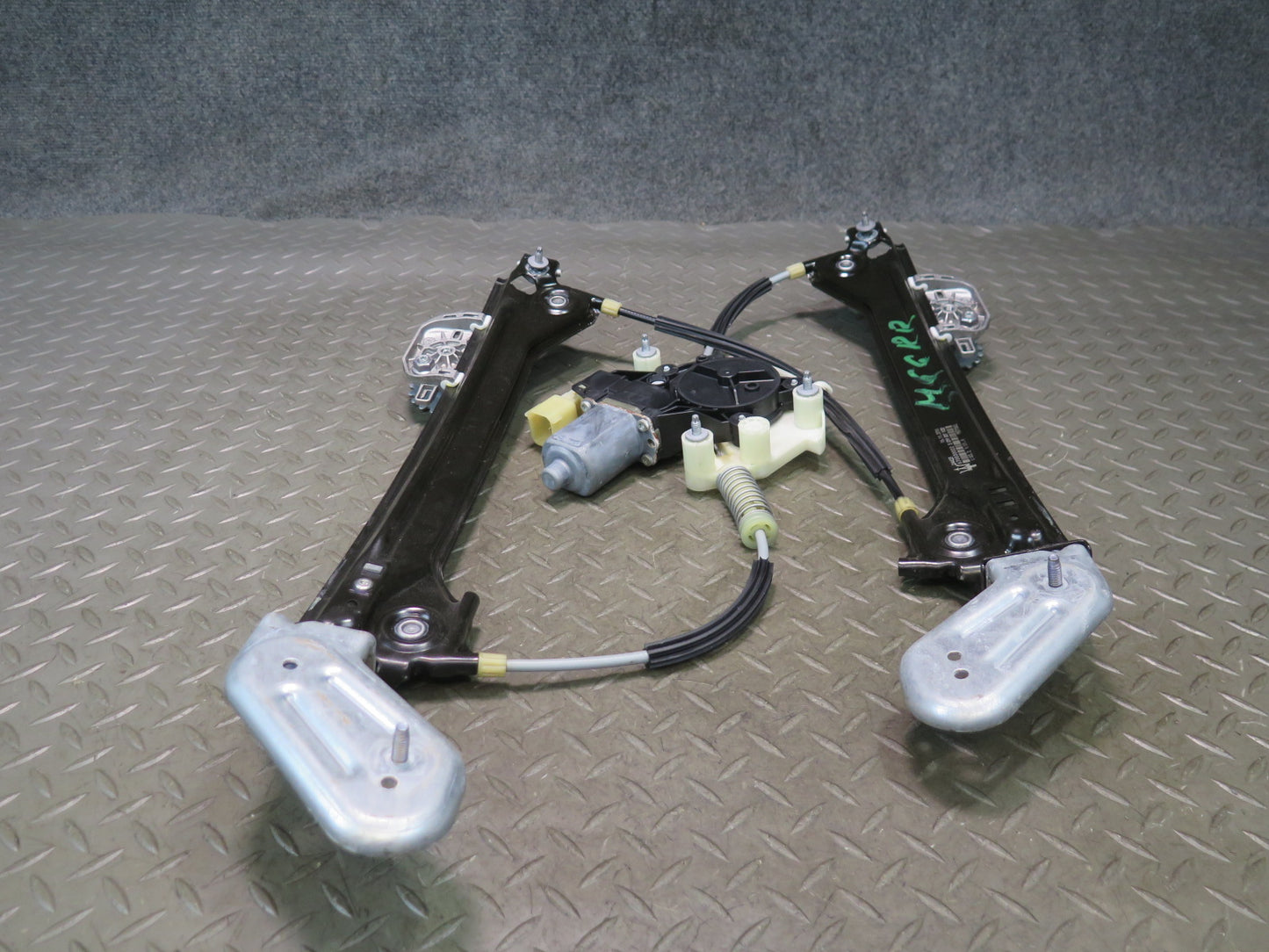2014-2020 Maserati Ghibli M157 Rear Right Door Window Regulator w Motor