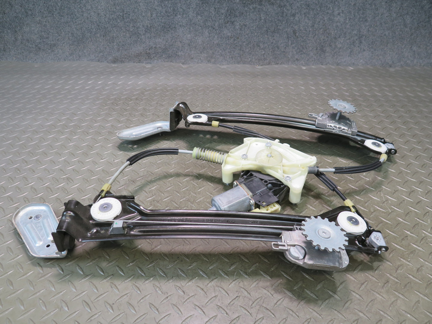 2014-2020 Maserati Ghibli M157 Rear Right Door Window Regulator w Motor