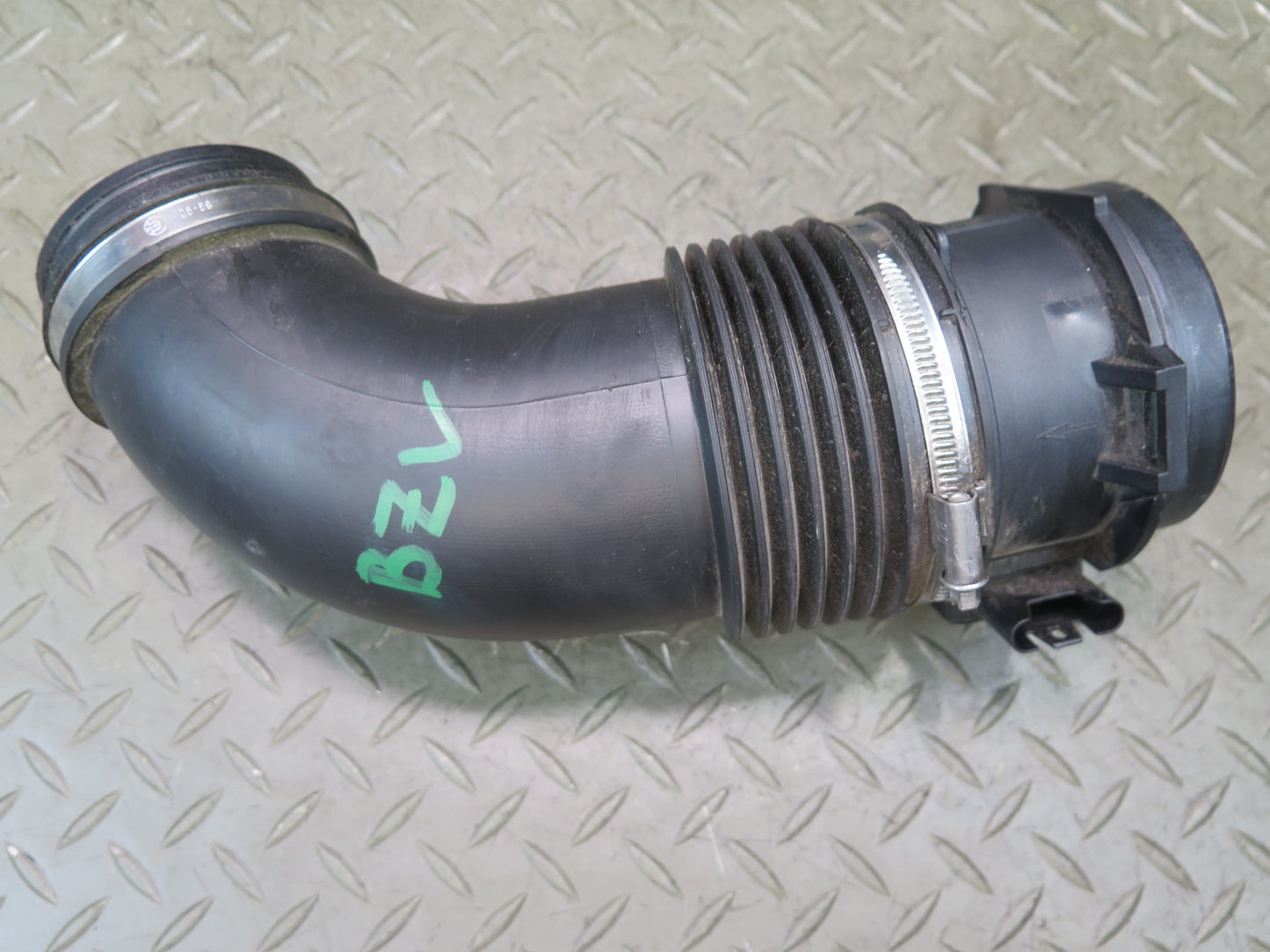 03-05 BMW E85 Z4 M54 3.0L Air Intake Duct Hose Boot Tube w MAF Sensor OEM