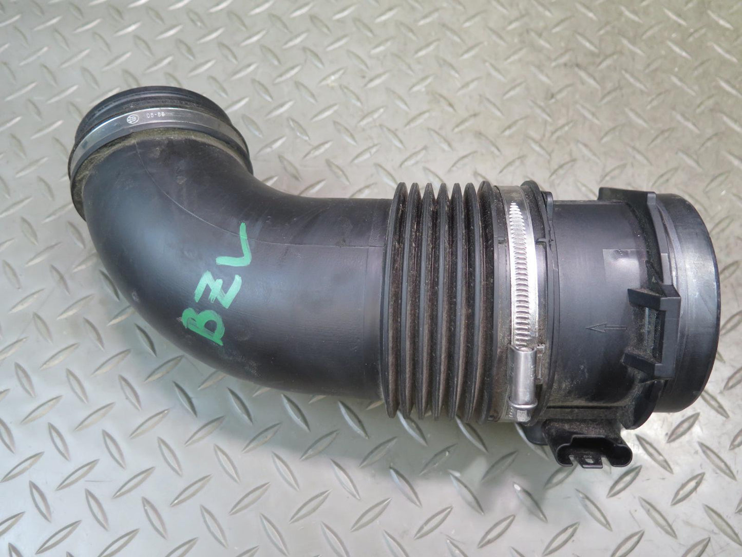 03-05 BMW E85 Z4 M54 3.0L Air Intake Duct Hose Boot Tube w MAF Sensor OEM