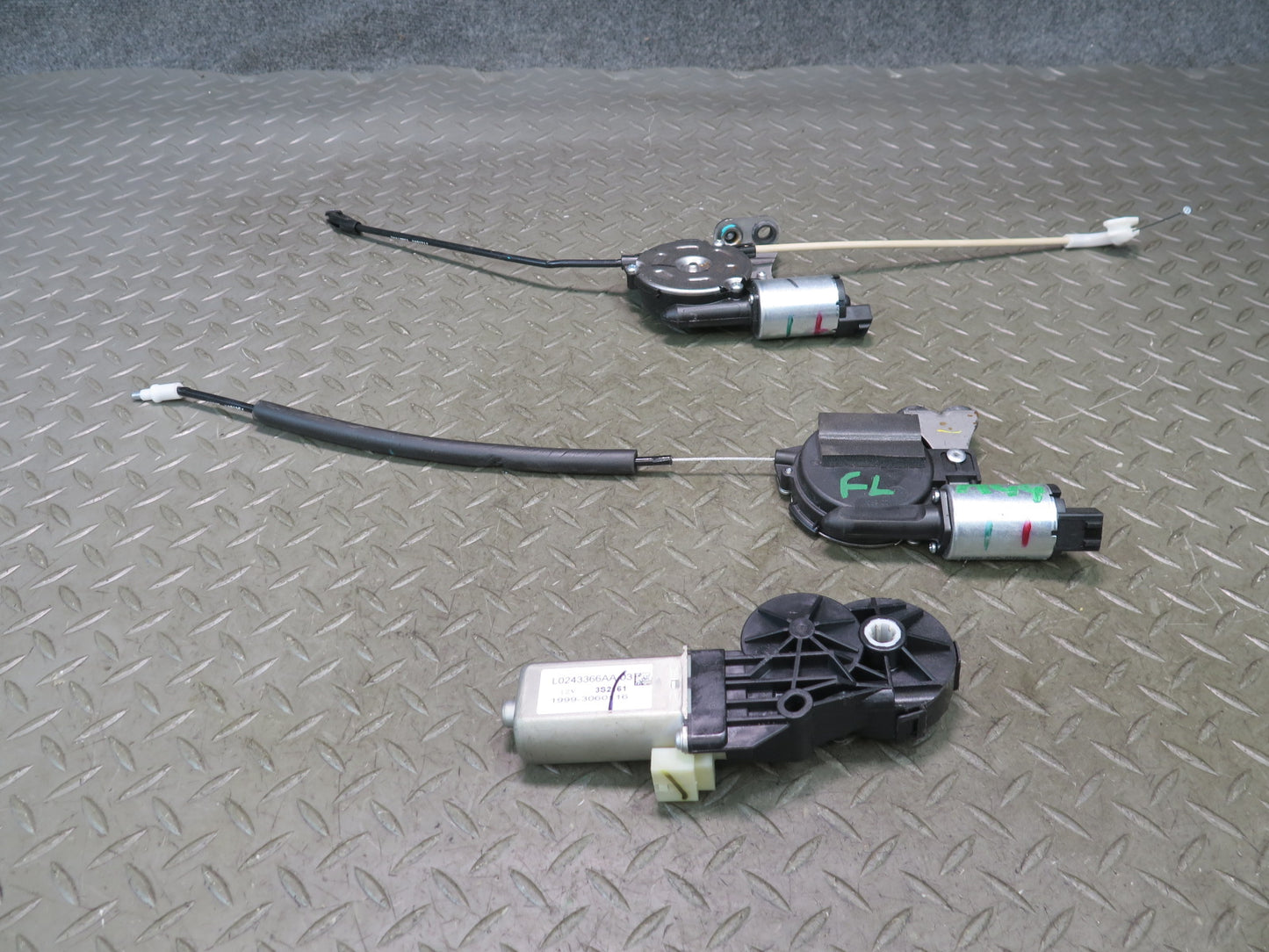 2014-2020 Maserati Ghibli M157 Front Left Seat Adjust Control Motor Set