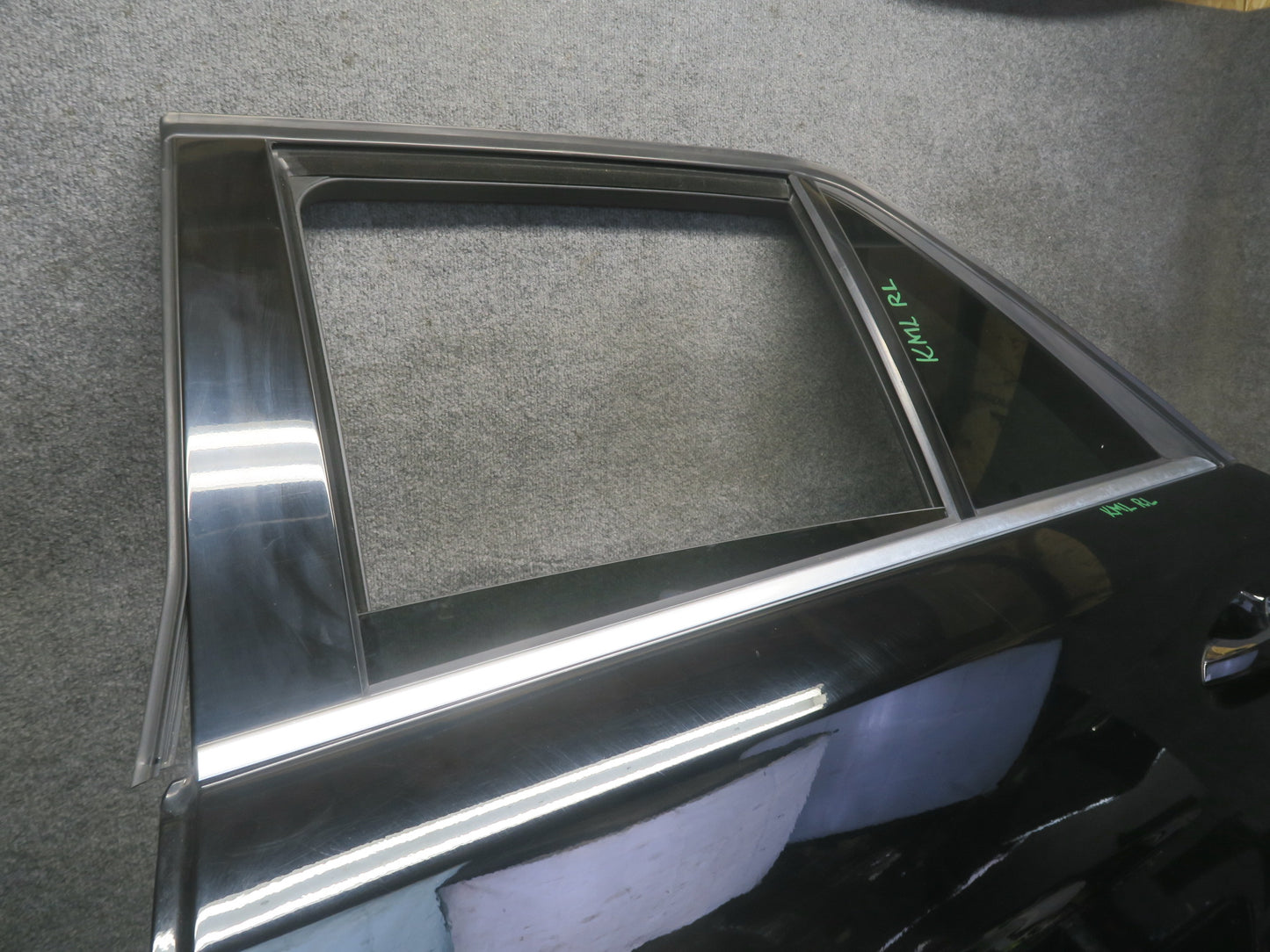 12-15 Mercedes W166 Ml-class Rear Left Door Shell Panel w Glass Window OEM