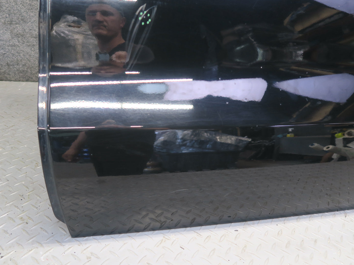 12-15 Mercedes W166 Ml-class Rear Left Door Shell Panel w Glass Window OEM
