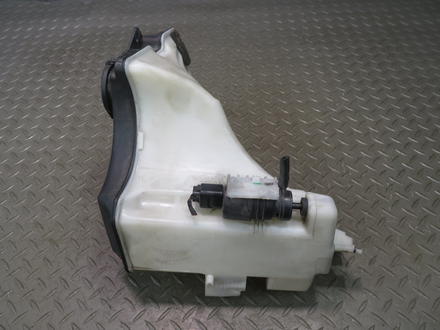 03-08 BMW E85 Z4 Windshield Washer Fluid Reservoir Tank w Pump 7110853 OEM