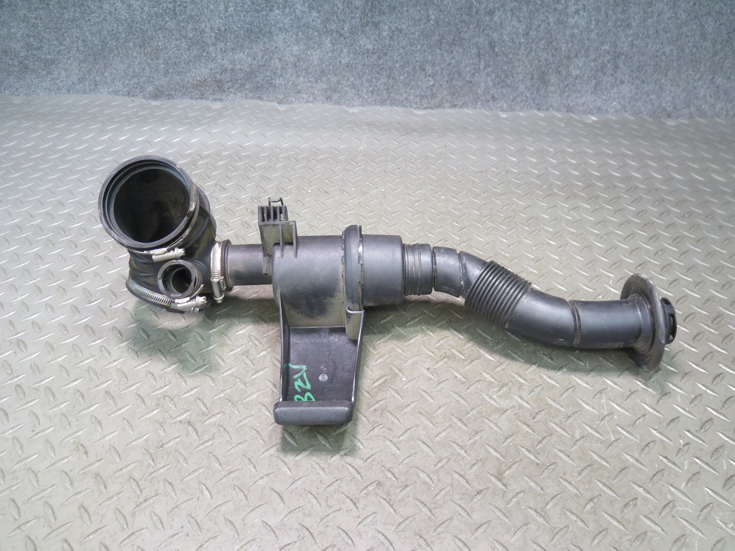 03-05 BMW E85 Z4 3.0L Air Intake Hose Pipe Line Sound Generator 7514863 OEM