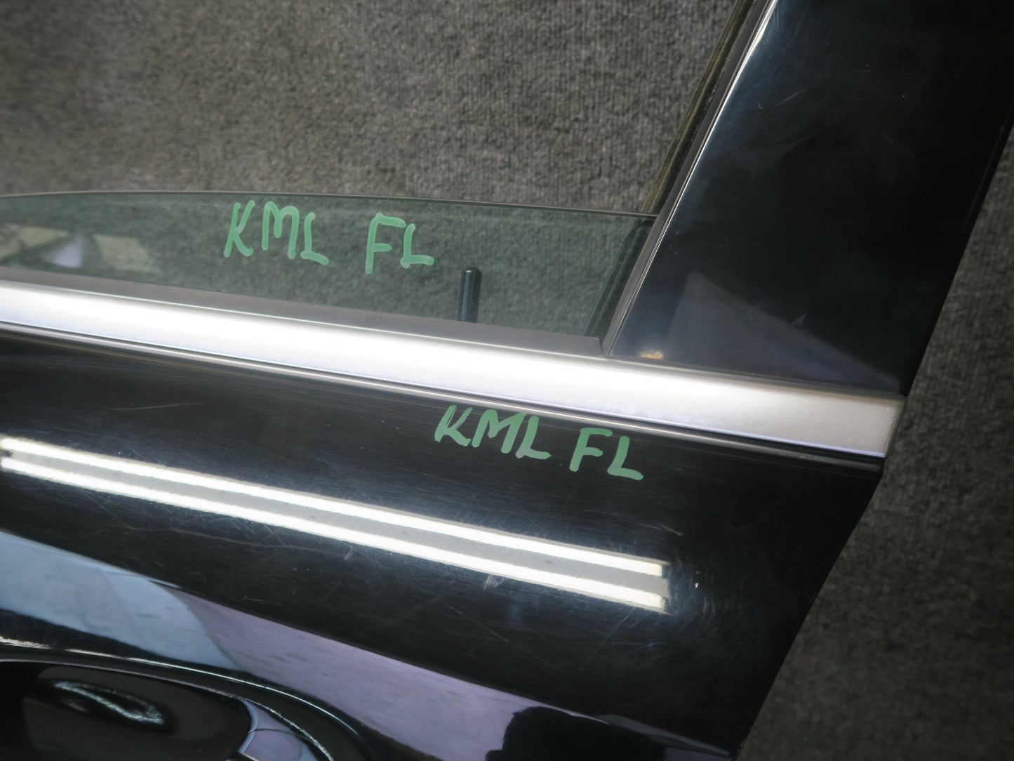 12-19 Mercedes W166 Ml-class Front Left Door Shell Panel w Glass Window OEM