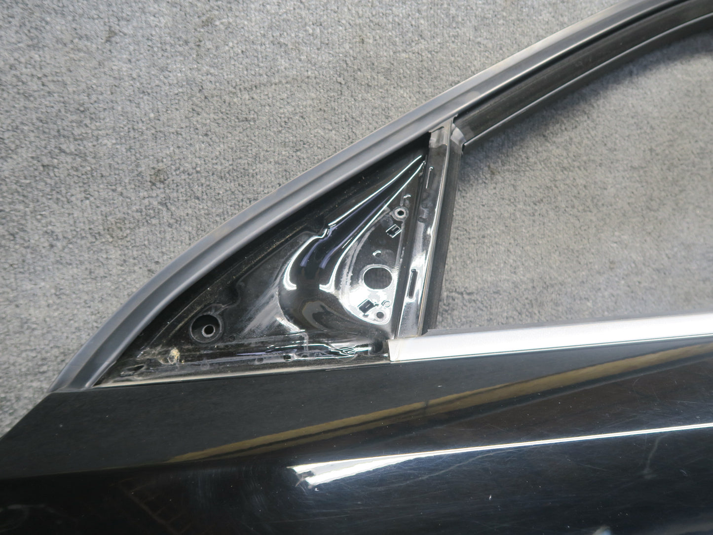 12-19 Mercedes W166 Ml-class Front Left Door Shell Panel w Glass Window OEM