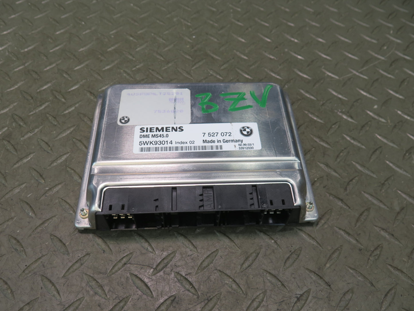 2004 BMW E85 Z4 M54 3.0L DME ECU Engine Computer Control Module Unit 7527072 OEM