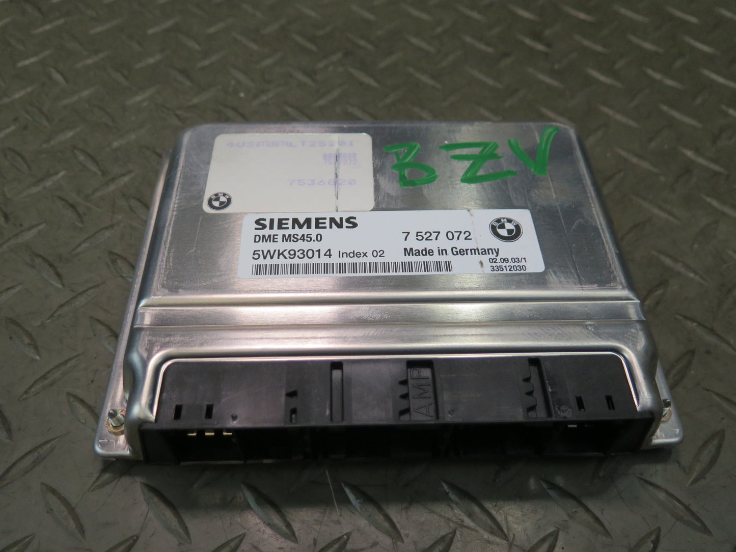 2004 BMW E85 Z4 M54 3.0L DME ECU Engine Computer Control Module Unit 7527072 OEM