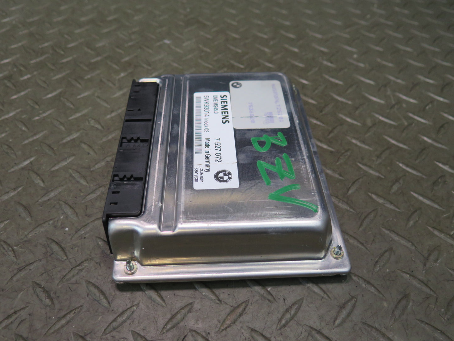 2004 BMW E85 Z4 M54 3.0L DME ECU Engine Computer Control Module Unit 7527072 OEM