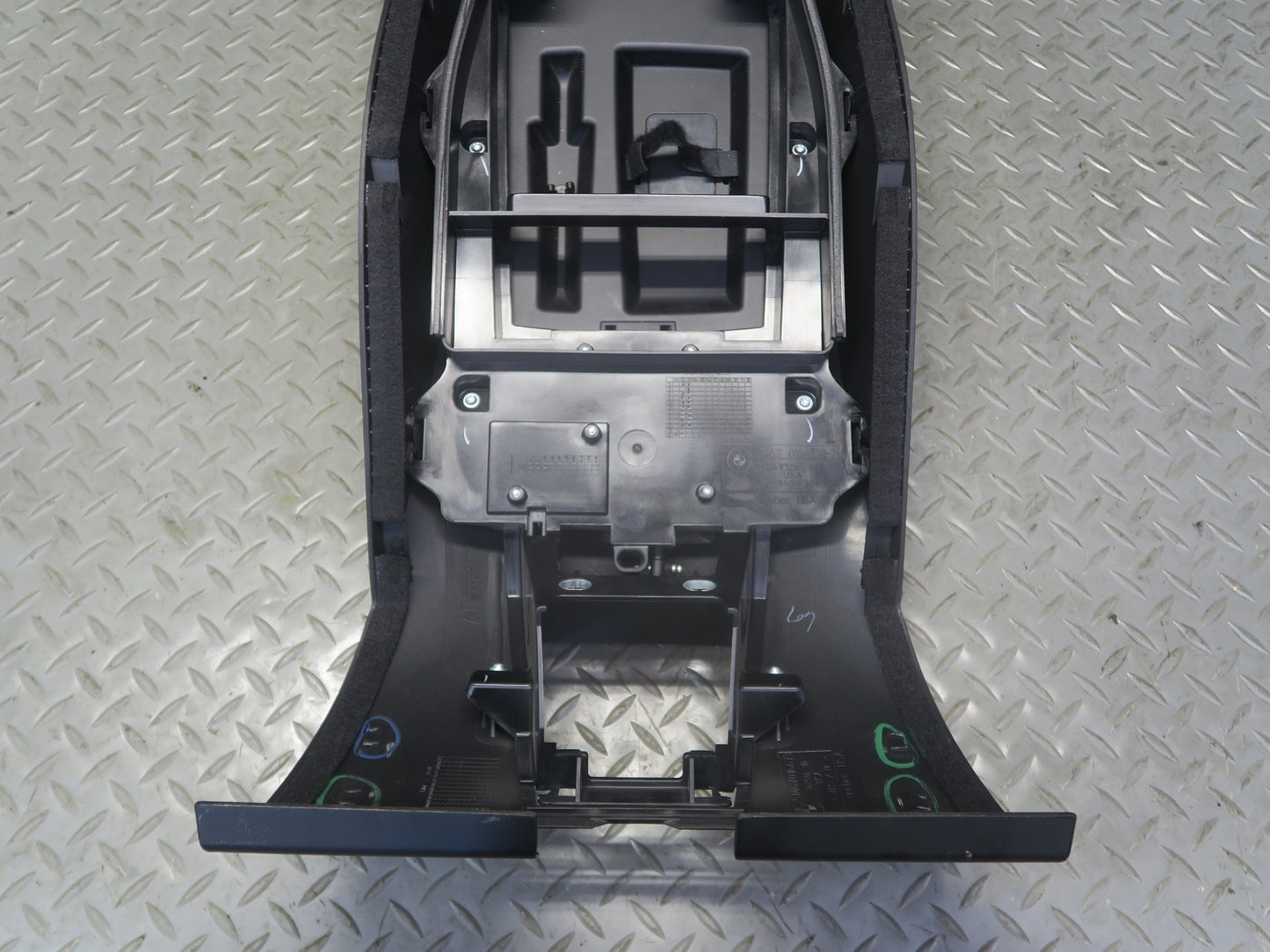 03-06 BMW E85 Z4 Rear Upper Center Console Cubby Black w Switch OEM