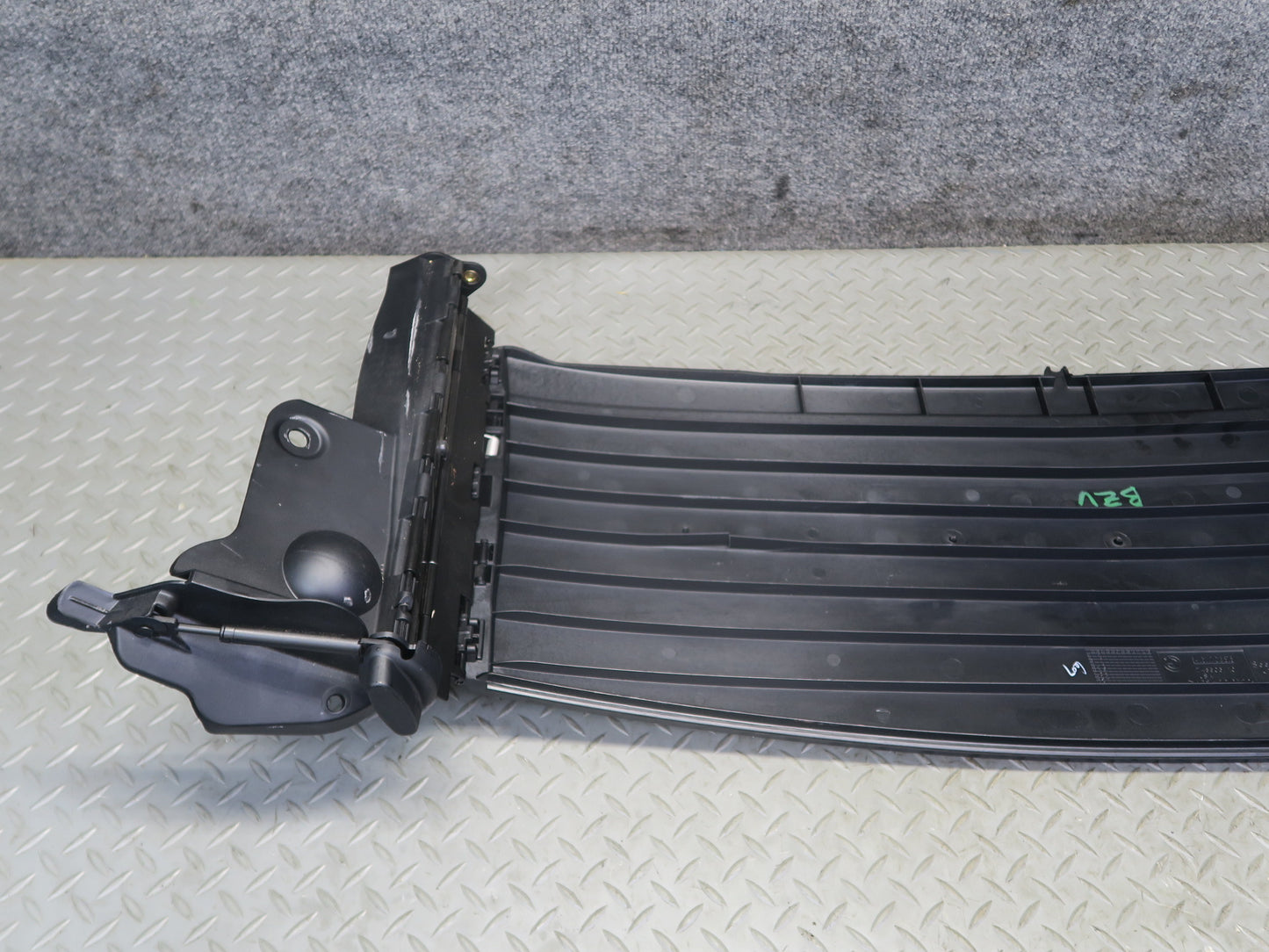 03-08 BMW E85 Z4 Roadster Soft Roof Compartment Storage Cover 7016878 OEM