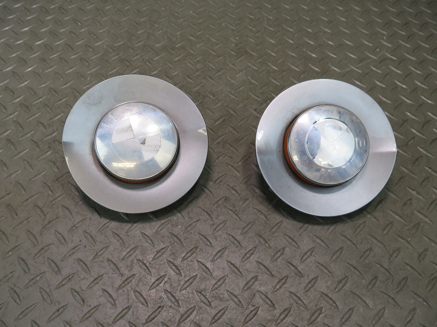 03-05 BMW E85 Z4 Set of 2 Front Left & Right Fender Turn Signal Light Logo OEM